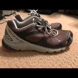 Vasque Hiking tennis shoe